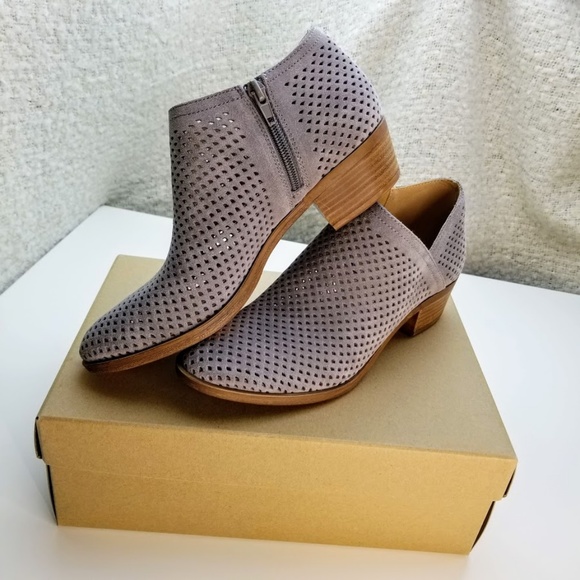 NWT Lucky Brand Gray Suede Booties NEW !  7.5 & 10 - Picture 3 of 8